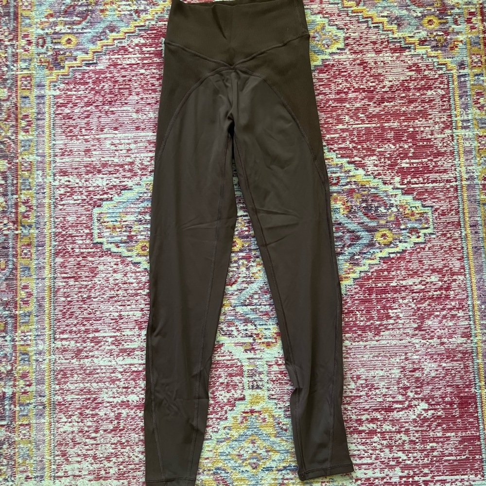 Aerie Brown Leggings. Size Medium
